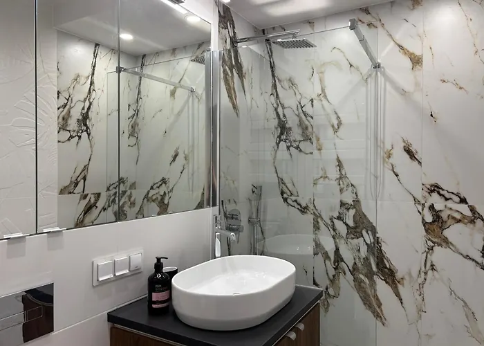 N The Heart Of Old Town Self Check-in *