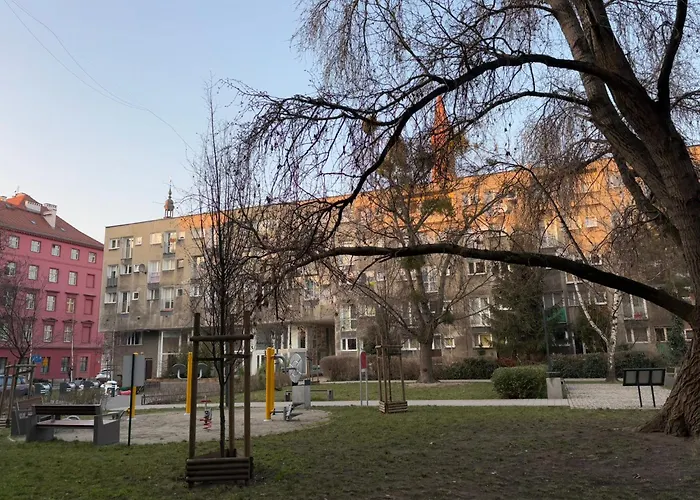 N The Heart Of Old Town Self Check-in *